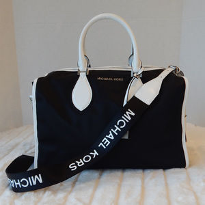 michael kors connie duffle bag